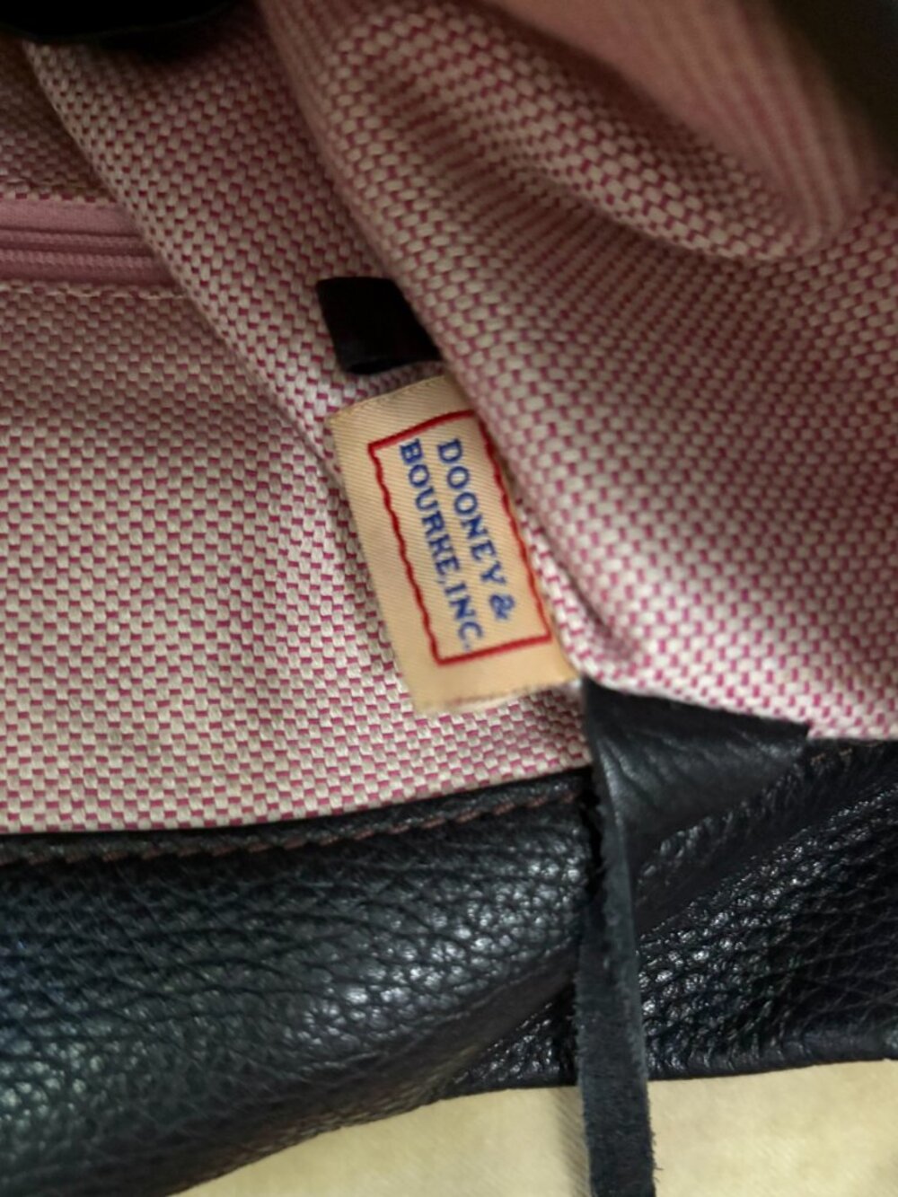 VTG Auth. DOONEY & BOURKE Iconic Pebbled Leather Lobster Clasp J8376110 Hobo Bag - Picture 9 of 10